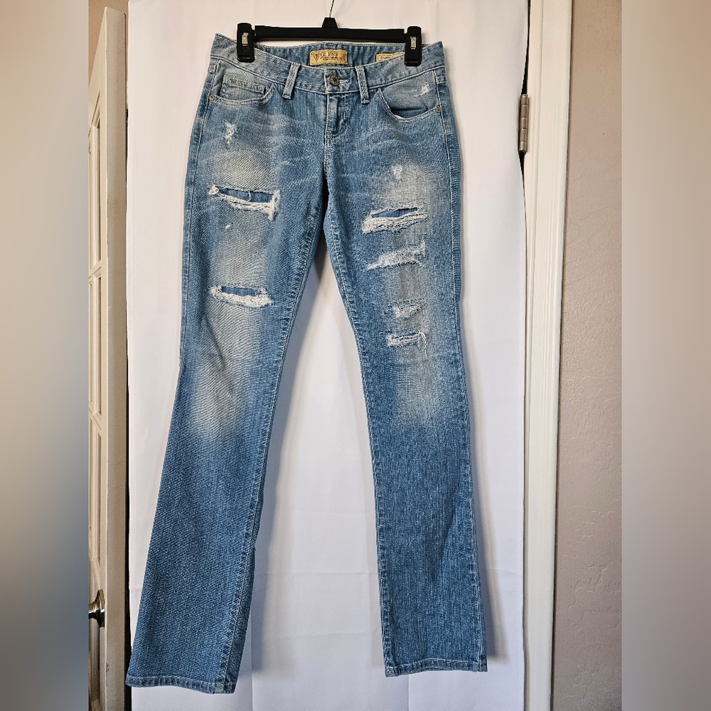 Guess Starlet Cigarette distressed jeans size 28